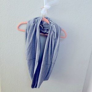 Grey chevron lululemon infinity scarf